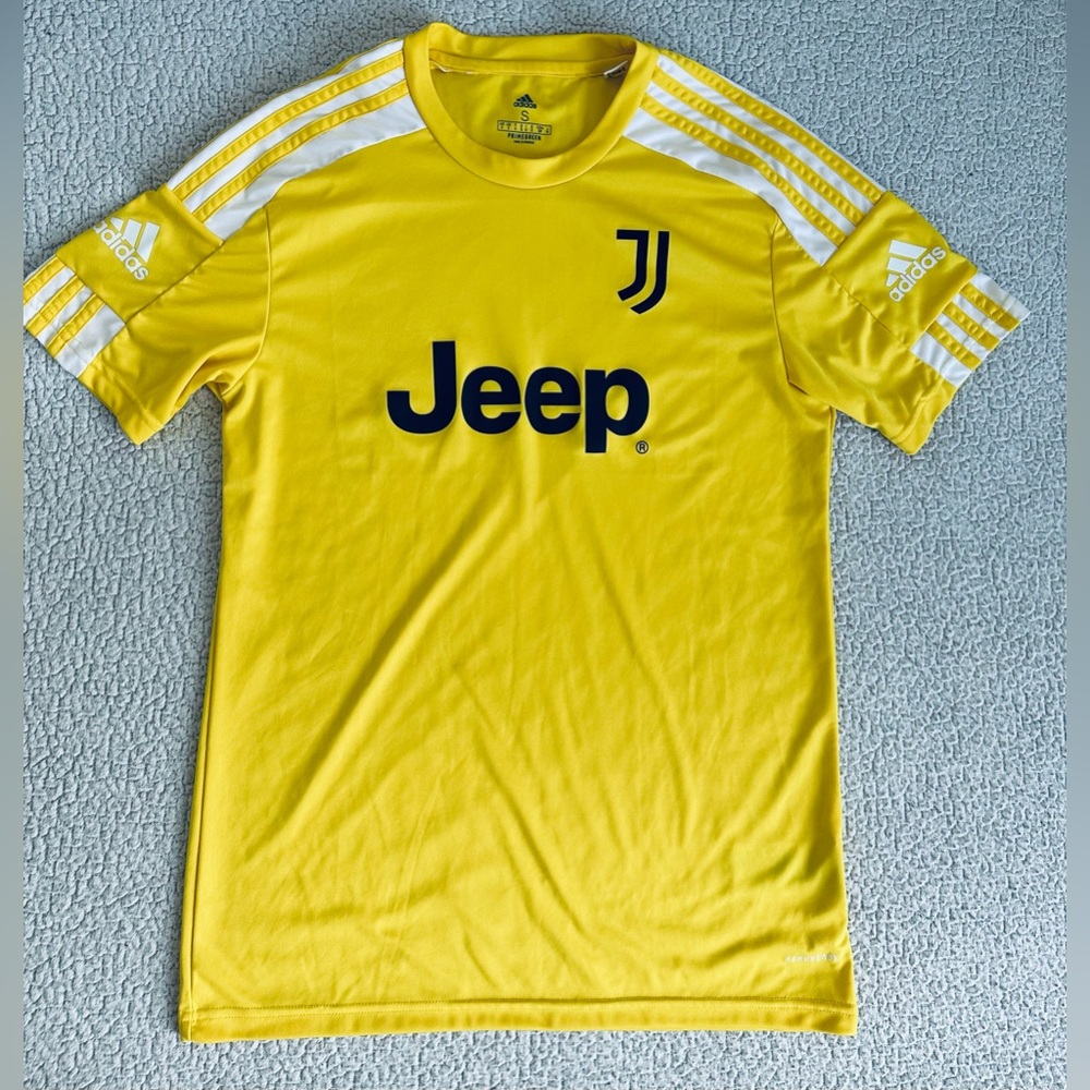 Adidas Juventus Italy Soccer Jersey Men’s Small Yellow Away Athletic Performance